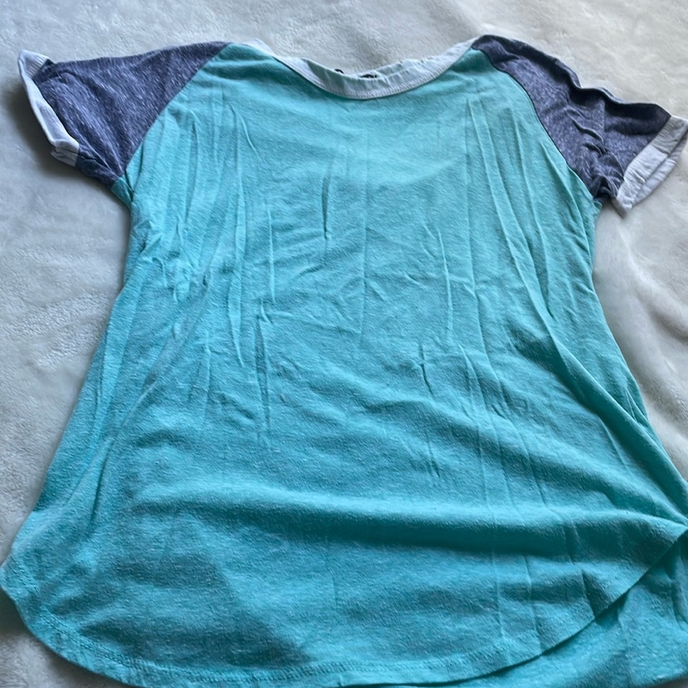 Tee shirt